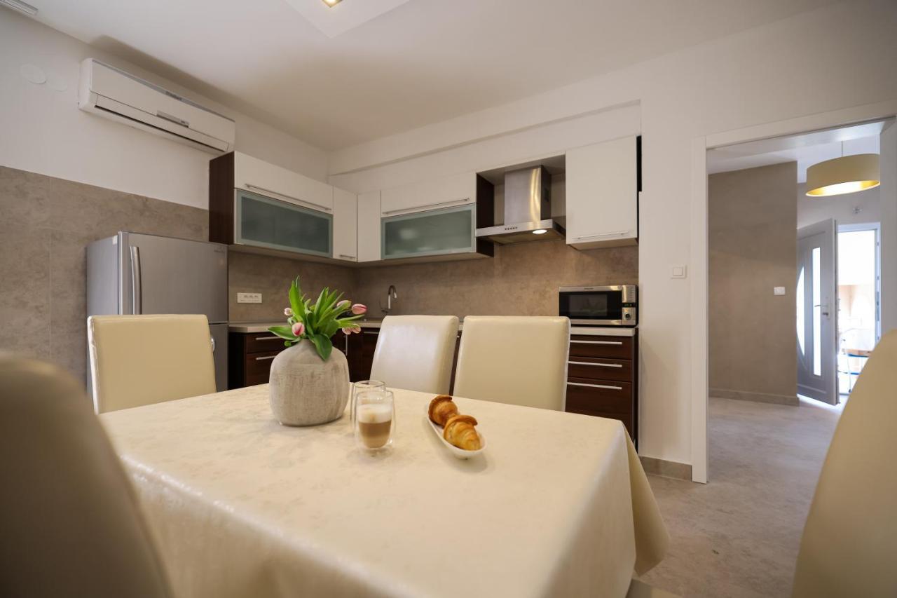 Apartments Skara 비빈제 외부 사진