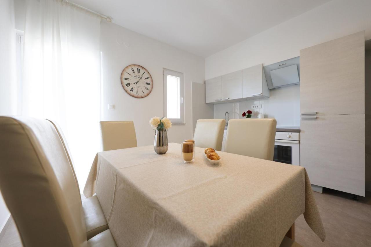 Apartments Skara 비빈제 외부 사진