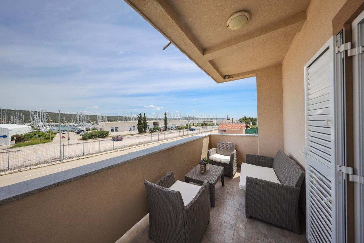 Apartments Skara 비빈제 외부 사진