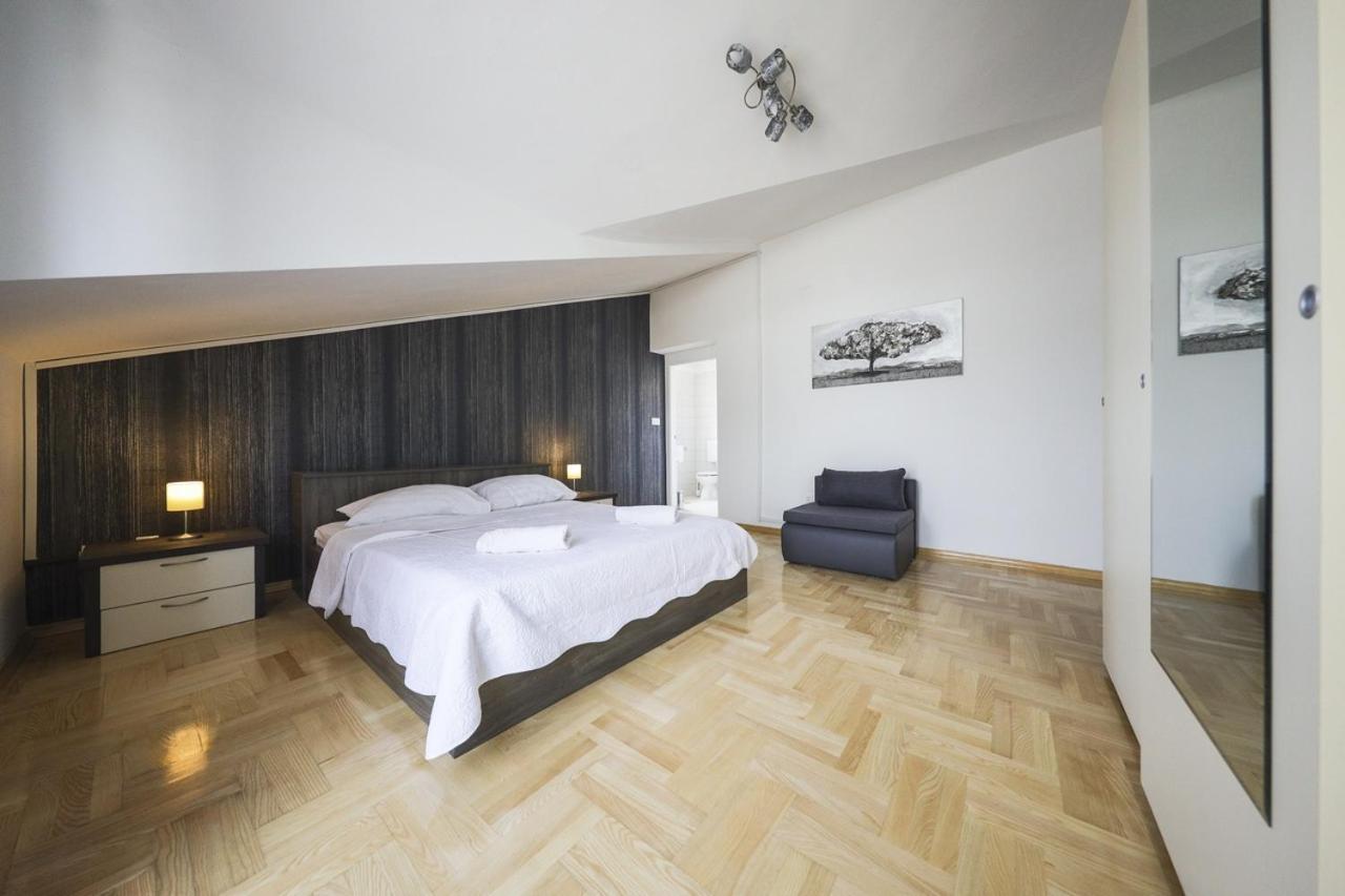 Apartments Skara 비빈제 외부 사진